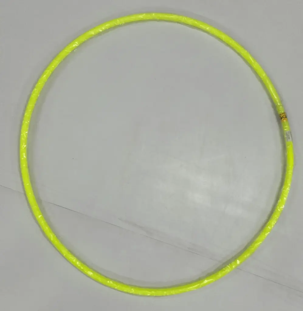 Kit Saws Hula Hoops